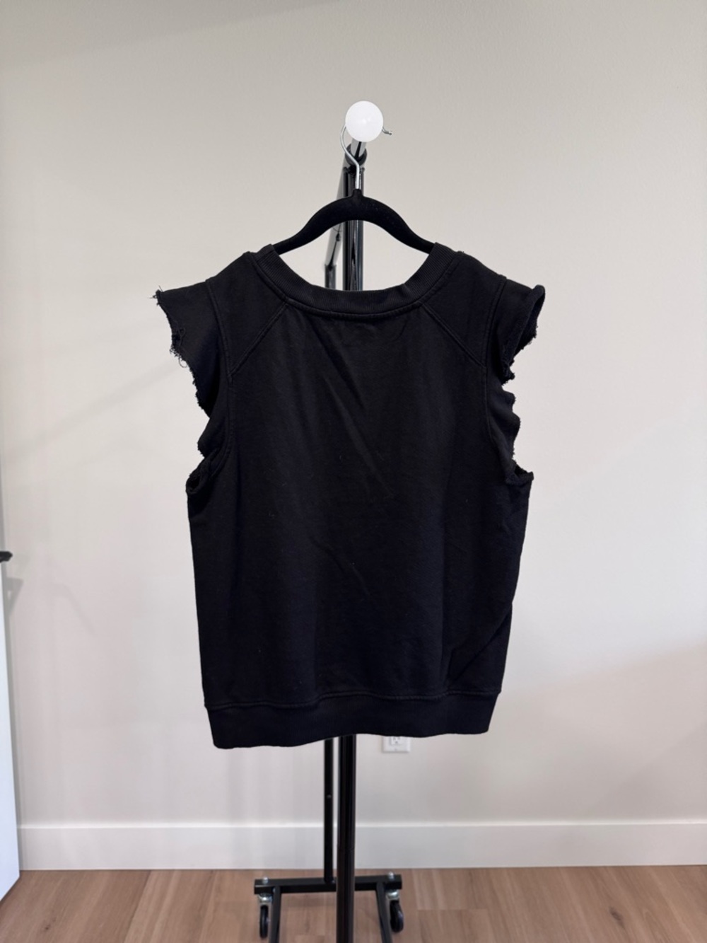NWT Anthropologie T. La Ruffle Sleeve Tank Top, Black - Picture 4 of 5